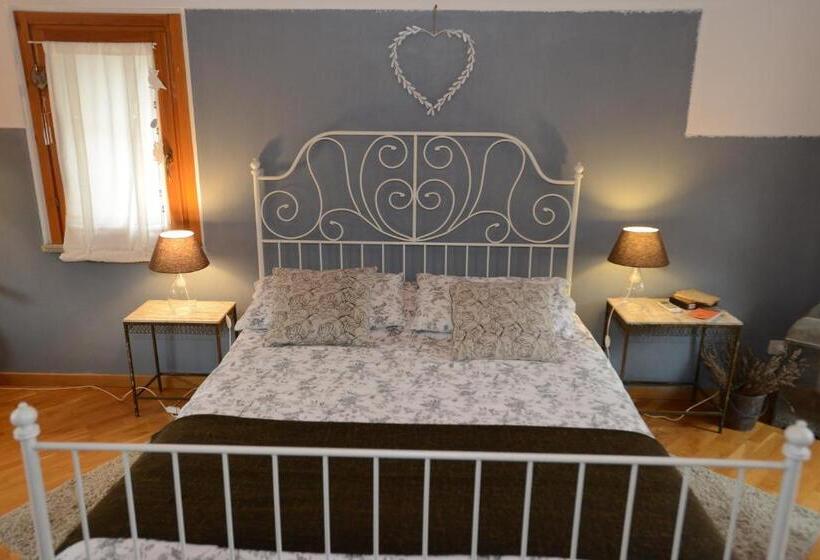 Люкс с Балконом, Il Pettirosso B&b