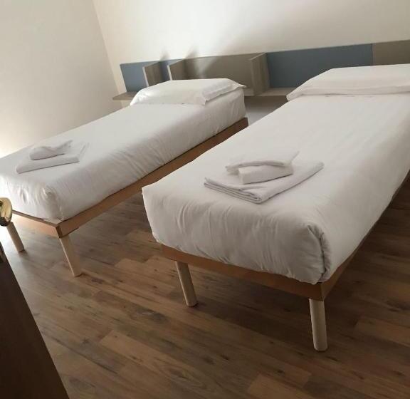 آپارتمان 1 خوابه با تراس, Hll Hotel Lungolago Lecco Como Lake