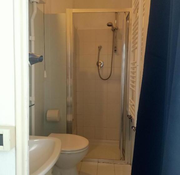 Economy Quadruple Room, Serena