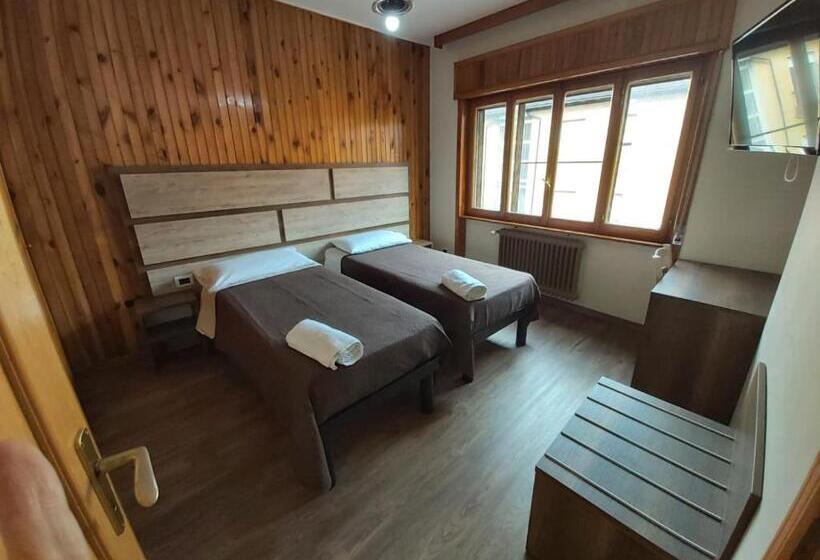 غرفة قياسية ثلاثية, Lo Sciatore Hotel & Restaurant