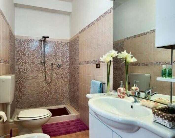 Семейный Номер, La Villa