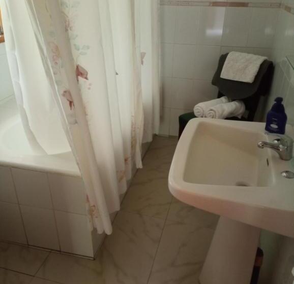 سوییت اجرایی, Omi Kika B&b