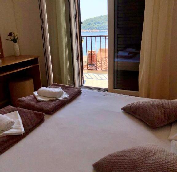 Номер Стандарт Вид на Море с Балконом, B&b Chamberlain