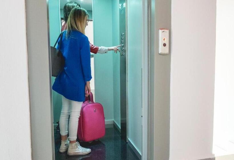 اتاق استاندارد با بالکن, Guest House Roma Express