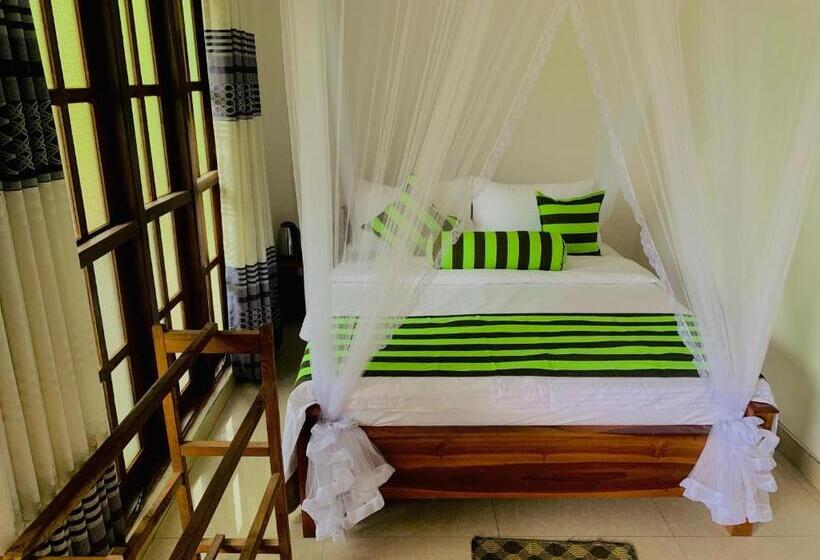 Family Suite, Ella South Star