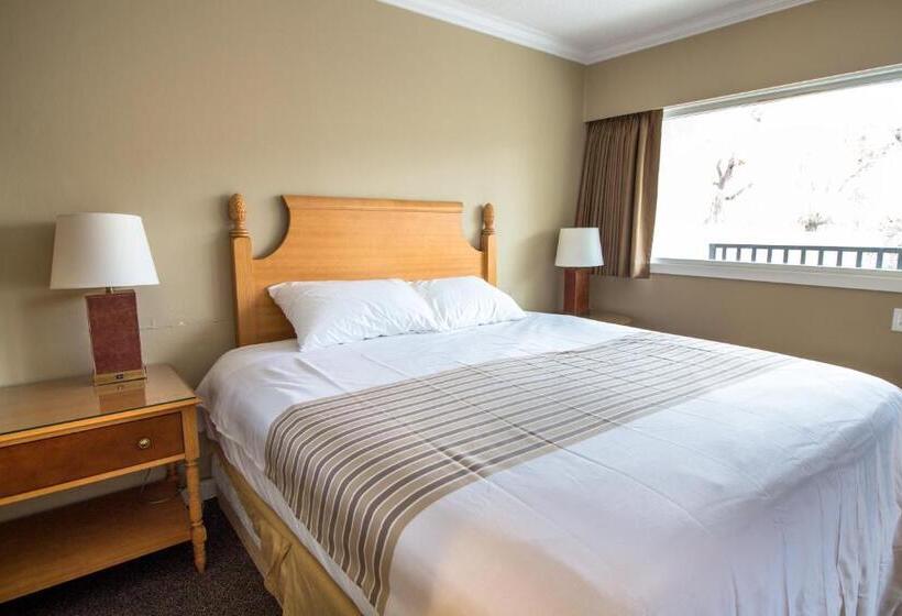 Suite, Okanagan Royal Park Inn By Elevate Rooms