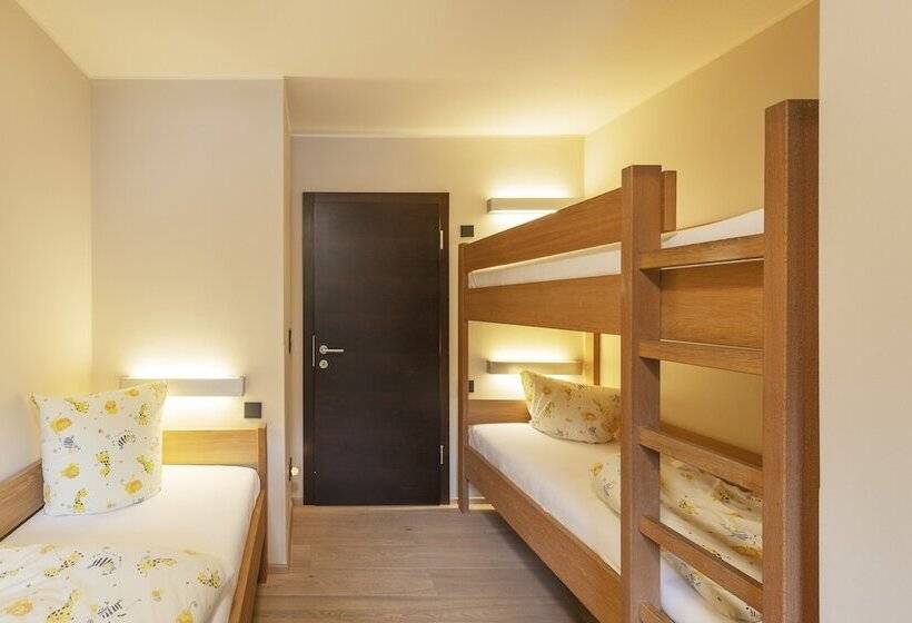 سوئیت با وان آب گرم, Almhof Family Und Wellness Resort