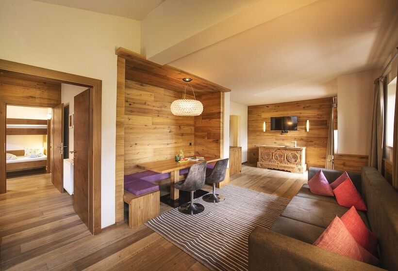 سوییت لوکس, Almhof Family Und Wellness Resort