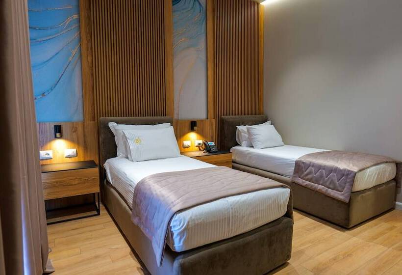 디럭스 룸, Lord Hotel Tirana
