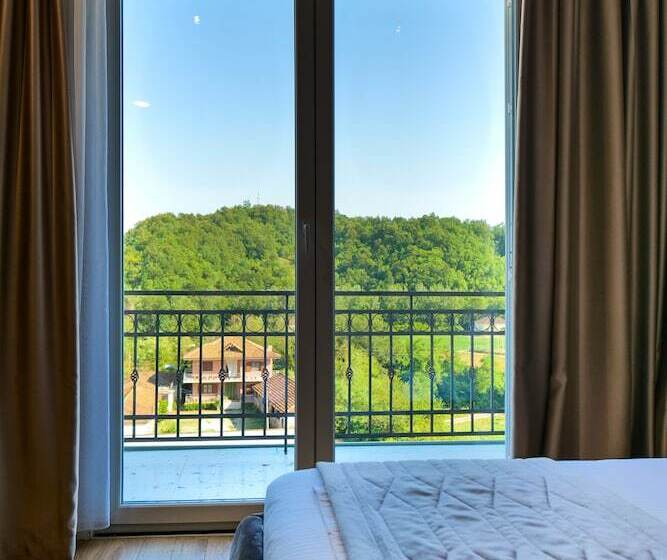 带大床的标准间, Lord Hotel Tirana