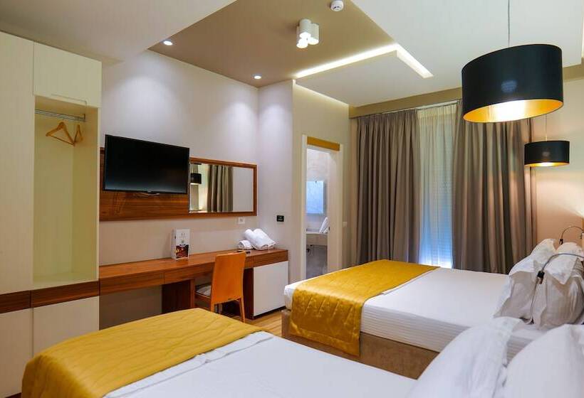 패밀리 룸, Lord Hotel Tirana