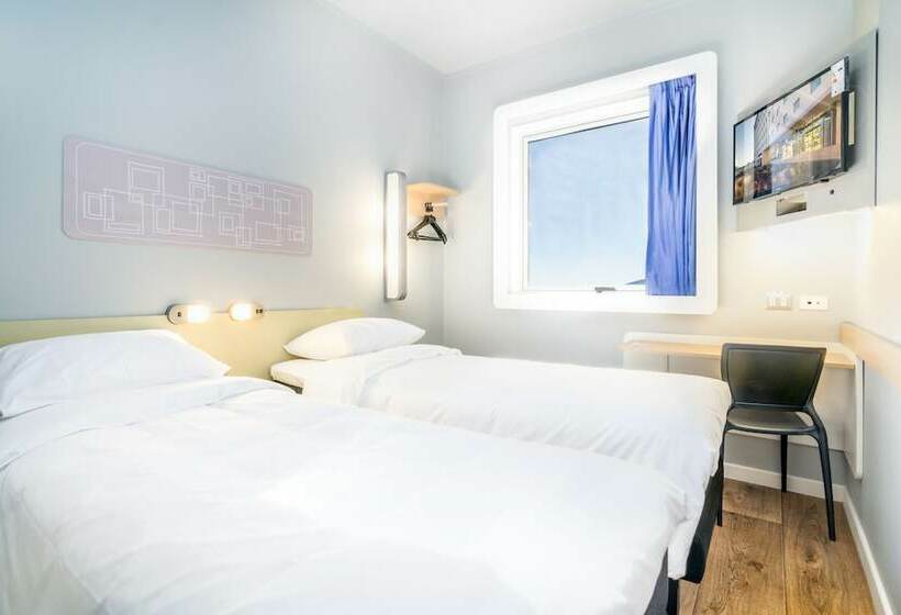 Номер Стандарт, Ibis Budget Iquique