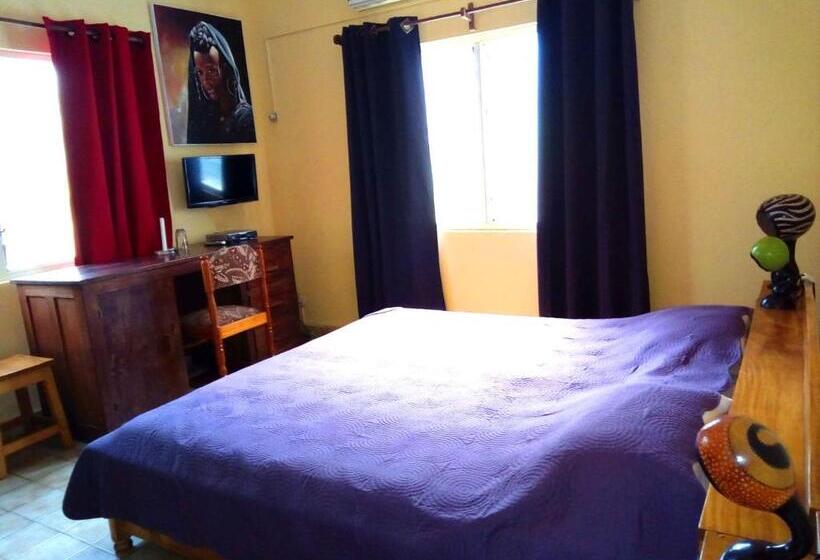 اتاق استاندارد, Chez Fanny