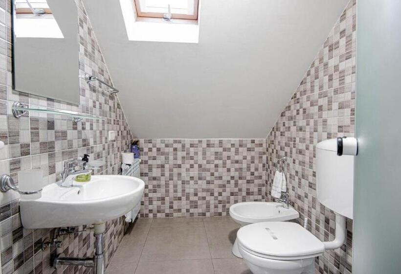 Habitación Deluxe, Cazare Moldi   Regim Hotelier