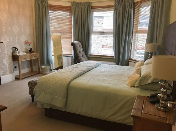 Номер Superior Кровать Кинг, Chaston Manor