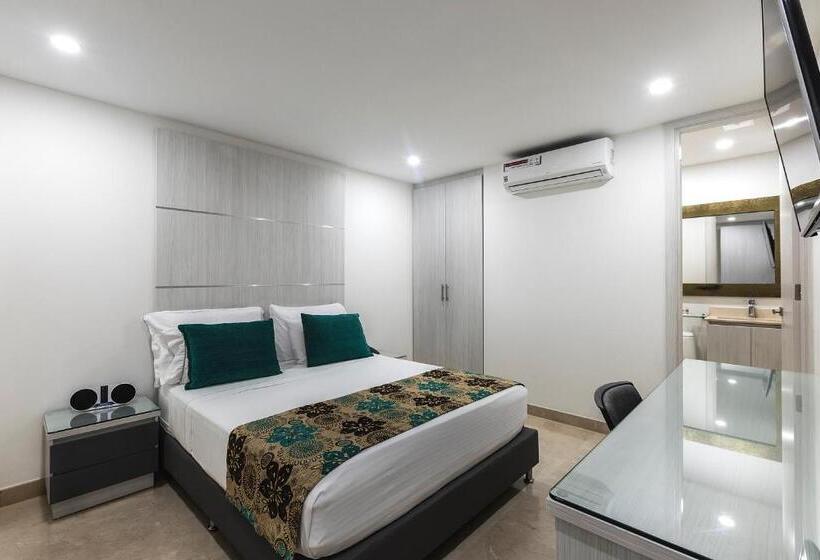 Quarto Estandar, Madeiro