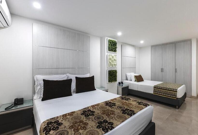 Quarto Triplo Estandar, Madeiro
