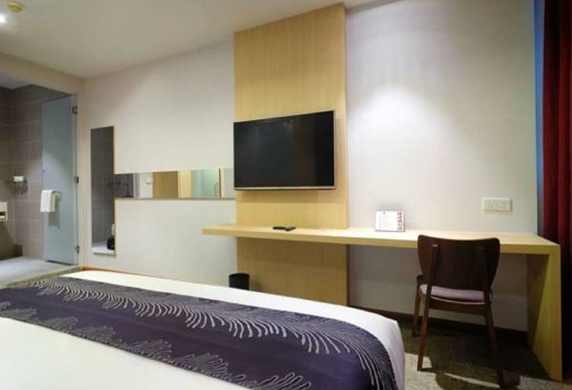 جناح, The Klagan Riverson Hotel & Residence