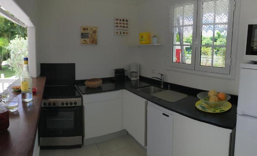 ویلای 2 خوابه, Chambres D Hôtes Chez Flo