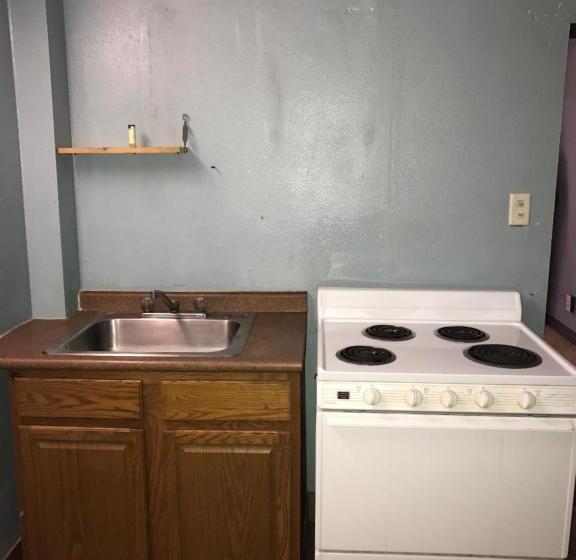Номер Стандарт, Flamingo Motel Marshalltown