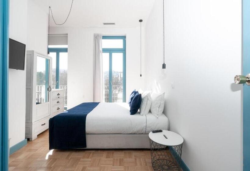 Deluxe room with river view, Des Arts