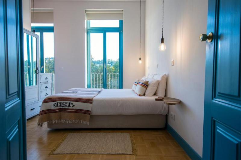 Deluxe room with river view, Des Arts