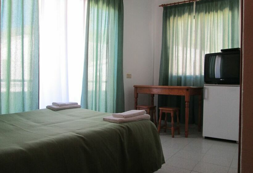 Номер Стандарт, La Palma Hostel By Pension Central