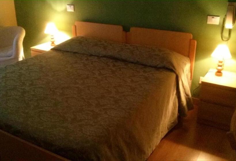 Chambre Standard, Albergo Capriolo