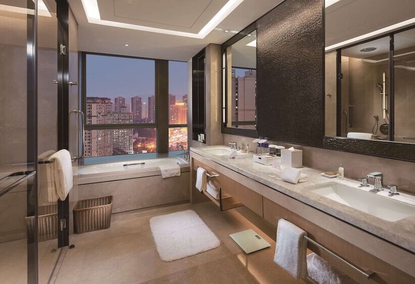 سوییت لوکس, Hilton Chengdu Longquanyi
