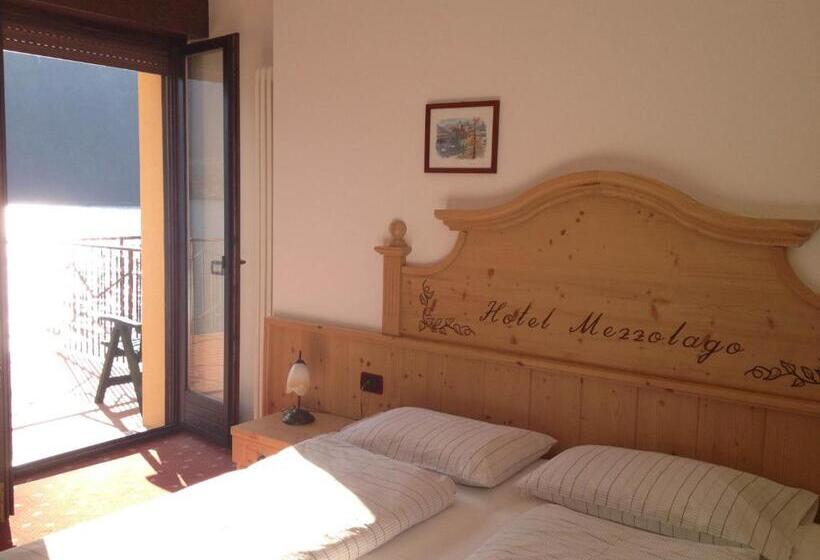 レイクビュースタンダードルーム, Albergo Mezzolago