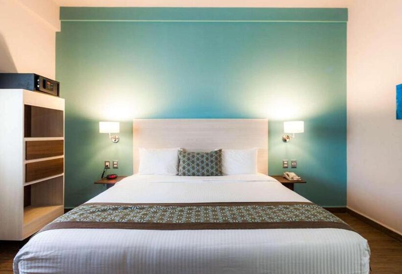 带大床的标准间, Comfort Inn & Suites Los Cabos