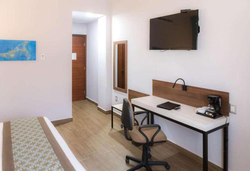 キングサイズベッドのスイートルーム, Comfort Inn & Suites Los Cabos