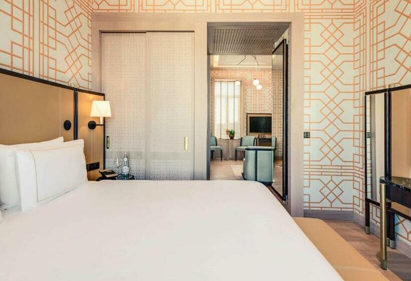 سوئیت جونیور با تخت بزرگ, The Galata Istanbul Hotel Mgallery