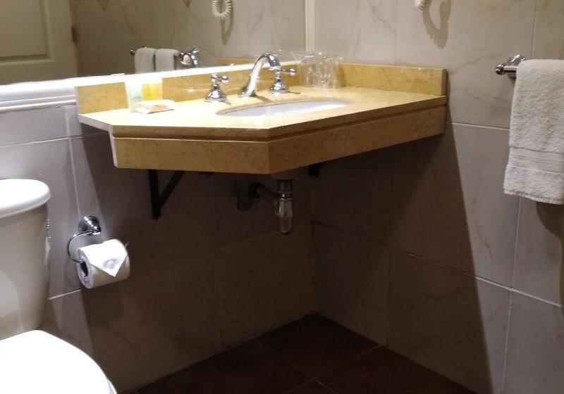 Номер бизнес-класса, Howard Johnson Hotel Rinconada De Los Andes