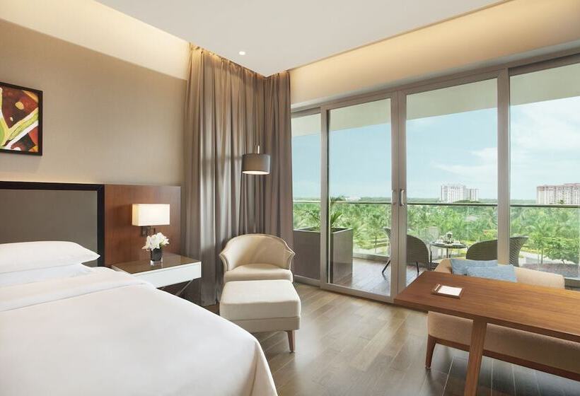 Номер Клуб с Террасой, Grand Hyatt Kochi Bolgatty