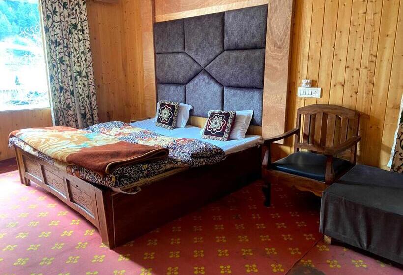 Номер Стандарт, Bombay Palace