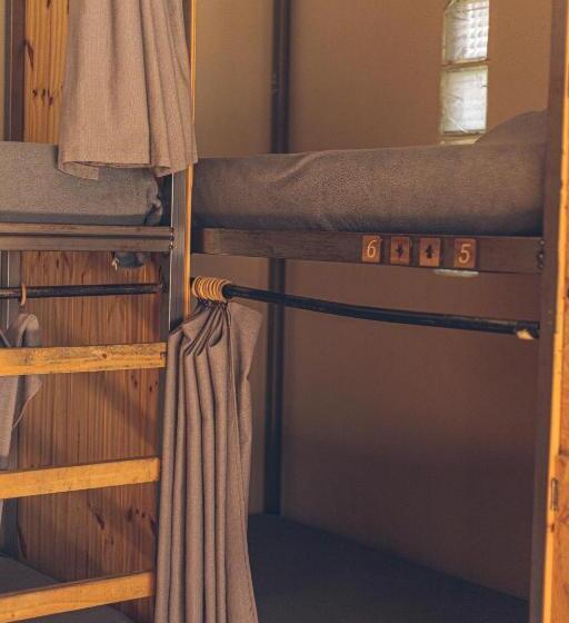 Кровать в Общей Комнате, Pura Vida Mae Hostel
