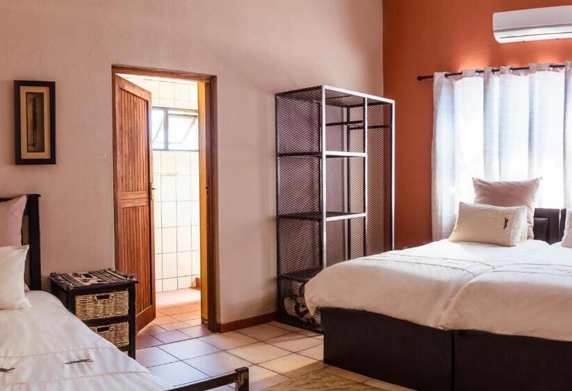 اتاق استاندارد, Chameleon Backpackers & Guesthouse
