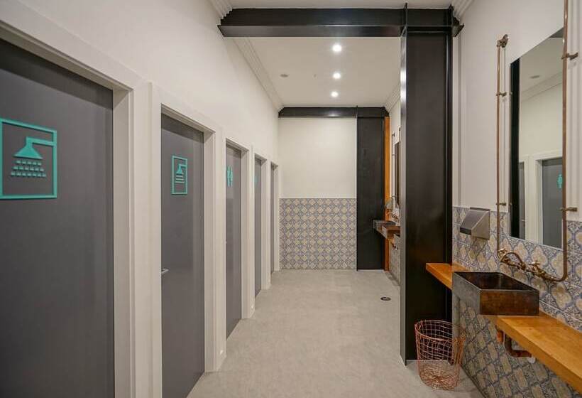 اتاق استاندارد با سرویس بهداشتی مشترک, The Marion Hostel