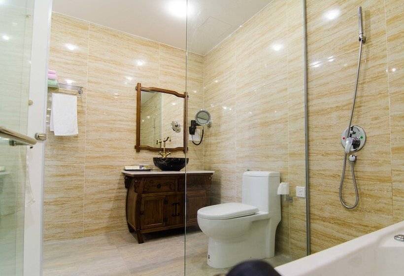 سوییت لوکس, Mornington Hotel Sitiawan