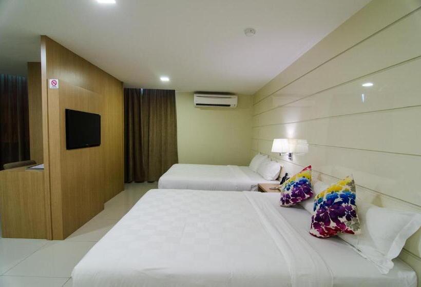 اتاق لوکس خانوادگی, Mornington Hotel Sitiawan