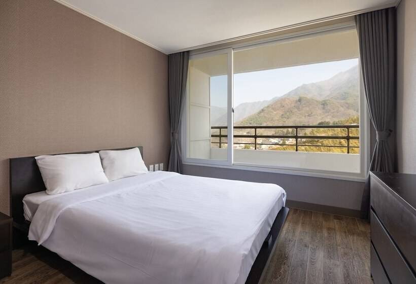 Люкс Real 3 Спальни, Kensington Resort Jirisan Hadong