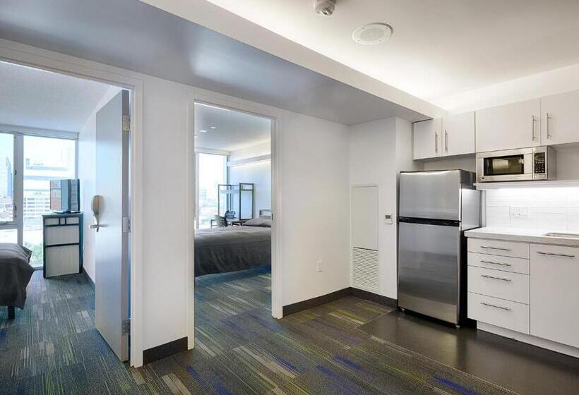 Апартаменты 2 Спальни, Residence & Conference Centre   Toronto Downtown