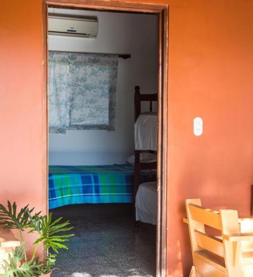 4인용 스탠다드 룸, Tsunami Hostel