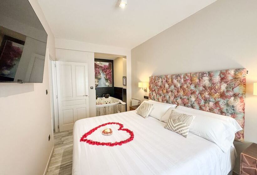 Suíte Familiar, Akla Hotel Suites Santillana