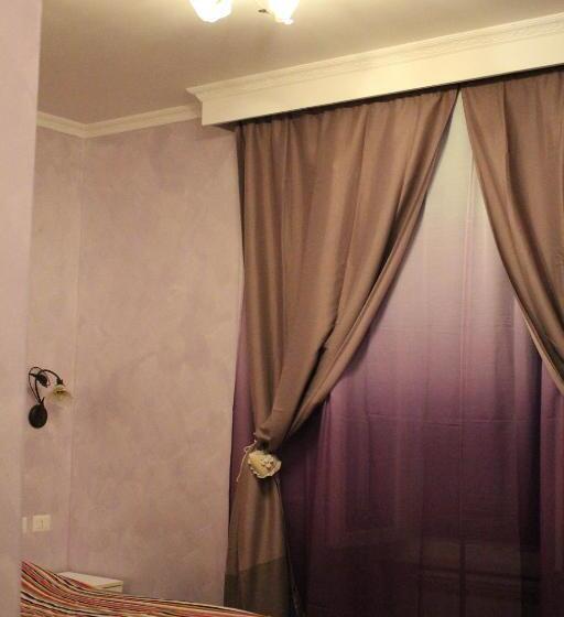 חדר סטנדרט לשלושה, Iris Guest House