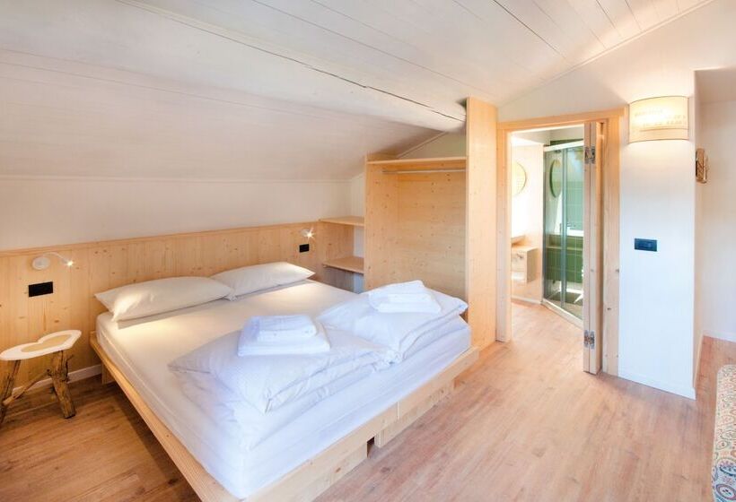 Quarto Superior, Ostello Alpino