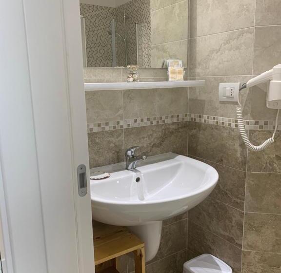 标准间带阳台, Palazzo Greco B&b