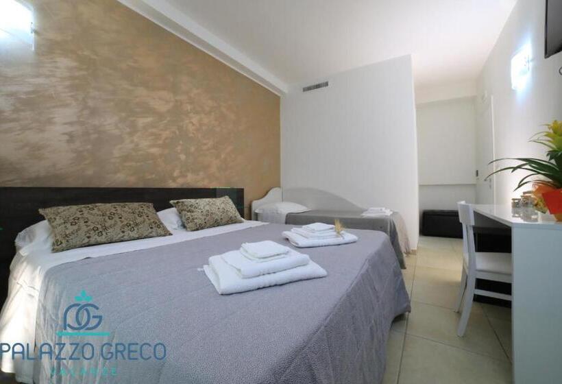 اتاق کلاسیک سه تخته, Palazzo Greco B&b
