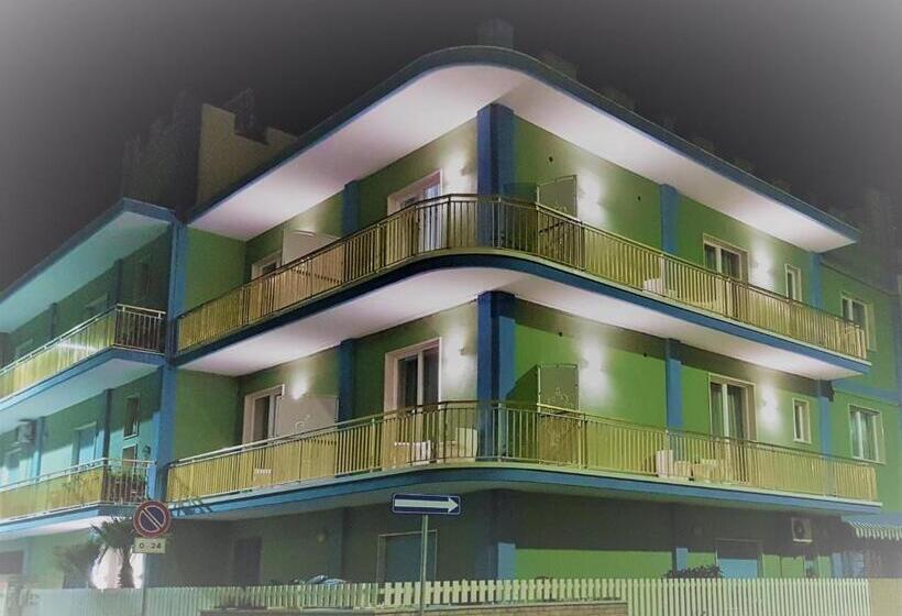 三人经典房间, Palazzo Greco B&b